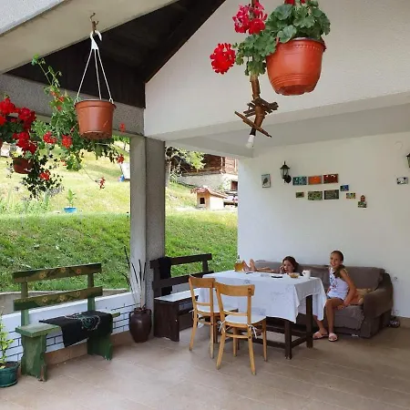 Draga Alojamento de Acomodação e Pequeno-almoço Mokra Gora